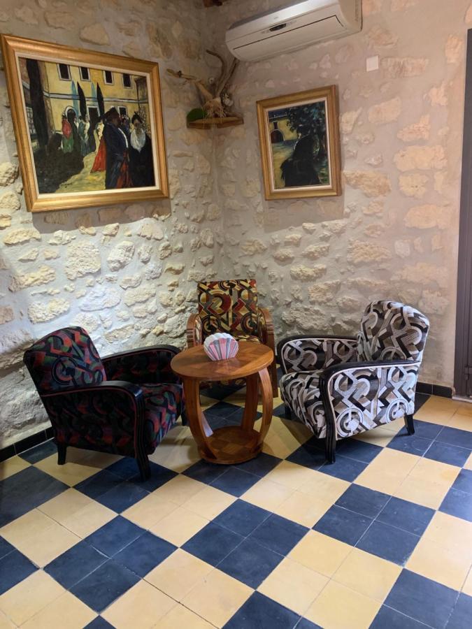 Logis Hotel Restaurant Hostellerie De La Tour Fontvieille Ngoại thất bức ảnh
