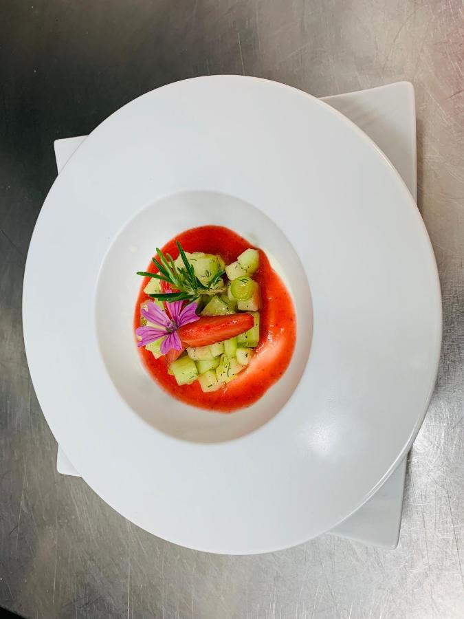 Logis Hotel Restaurant Hostellerie De La Tour Fontvieille Ngoại thất bức ảnh