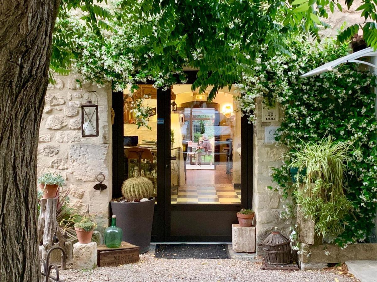 Logis Hotel Restaurant Hostellerie De La Tour Fontvieille Ngoại thất bức ảnh
