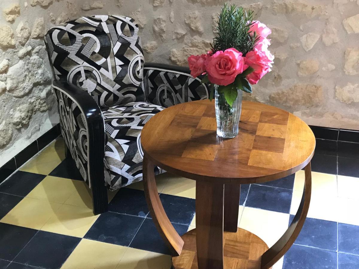 Logis Hotel Restaurant Hostellerie De La Tour Fontvieille Ngoại thất bức ảnh