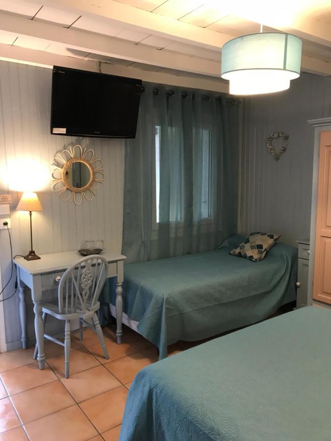 Logis Hotel Restaurant Hostellerie De La Tour Fontvieille Ngoại thất bức ảnh