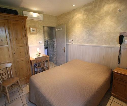 Logis Hotel Restaurant Hostellerie De La Tour Fontvieille Ngoại thất bức ảnh